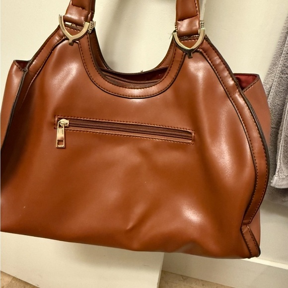 Boho chic embossed leather Top Handle Bag in shades of brown with gold hardware - Picture 3 of 16